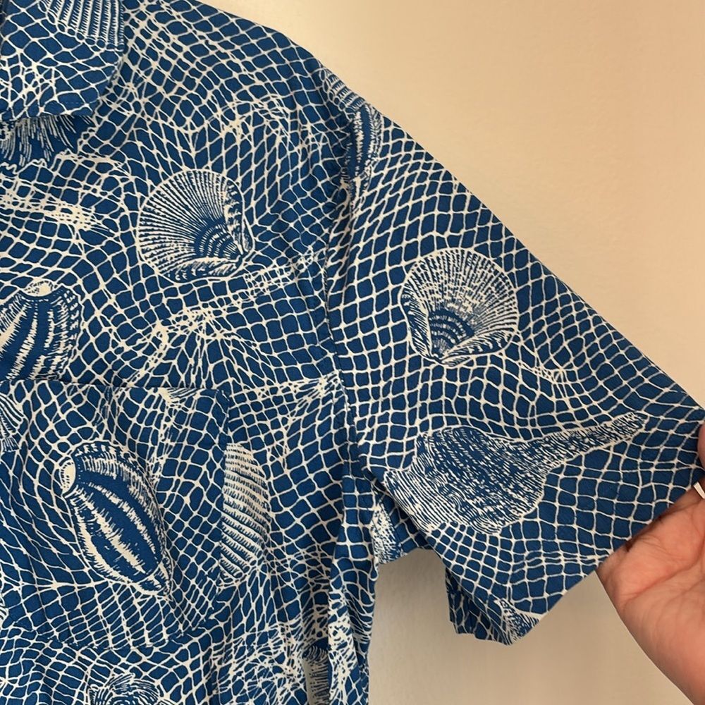 J. Crew Blue Camp Collar Seashell Pattern Beach B… - image 8